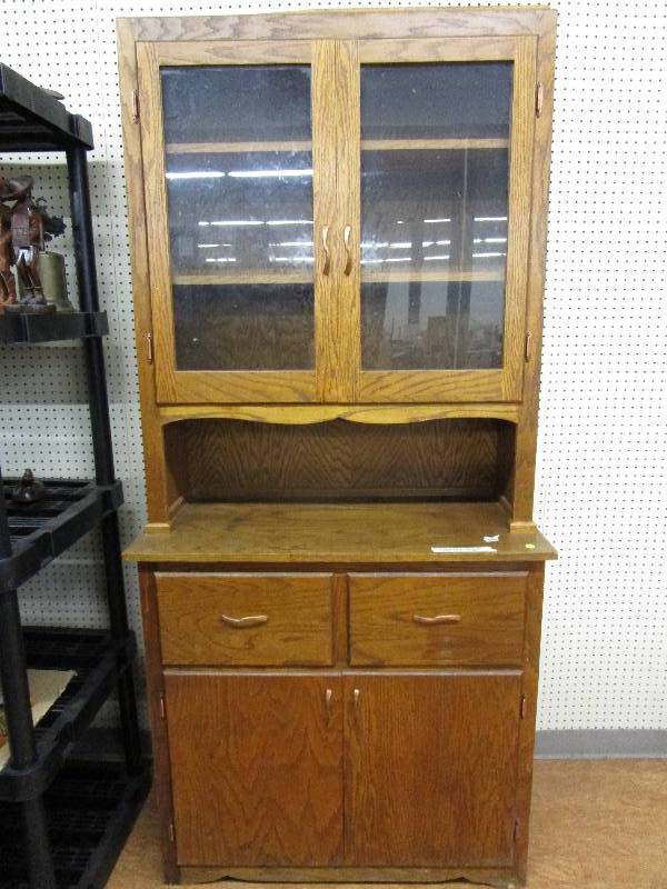 lot 13 image: 2 Piece Hutch 37 12 X 18 X 80 12, Plate Holders, Cup Holders