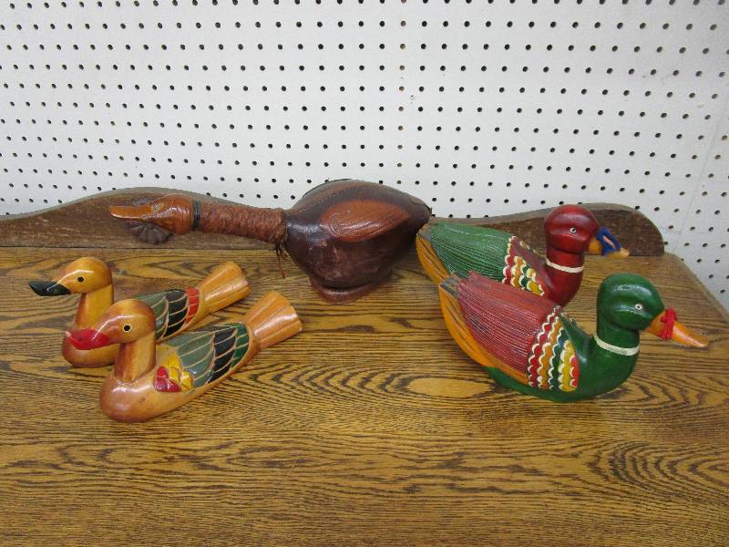 lot 27 image: 5 Hand Carved Wood Ducks, 1 Decanter