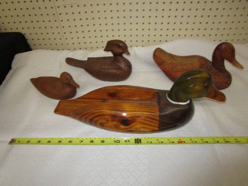 lot 29 image: 4 Hand Carved Ducks (See Pictures)