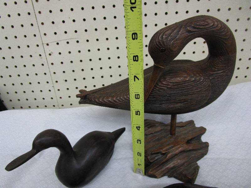 lot 33 image: 6 Wood Ducks