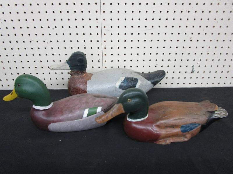 lot 40 image: 3 Big Wood Ducks (1 Is a Decoy)