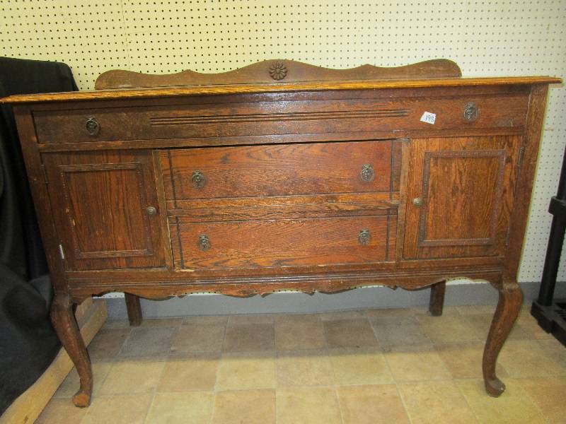 lot 45 image: Antique Buffet, 3 Drawers, 2 Cupboards 54 X 20 X 41