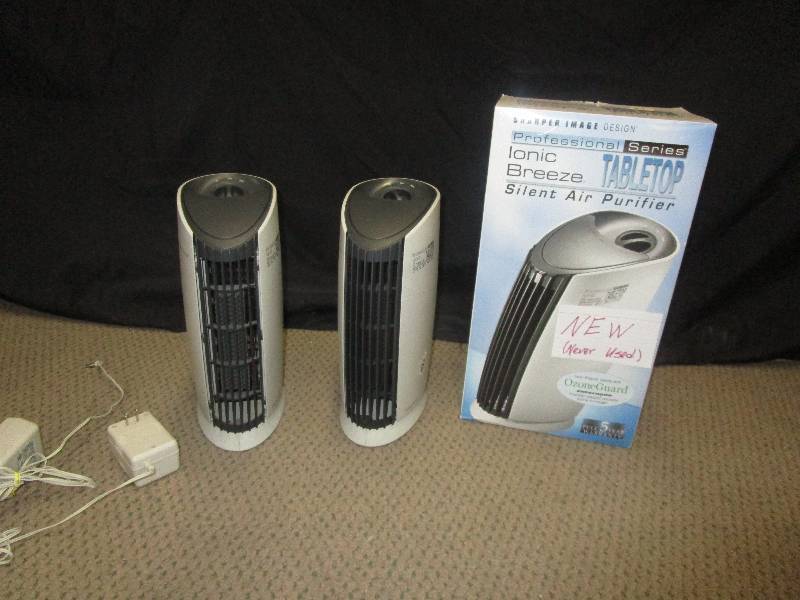 lot 142 image: 3 Air Purifiers