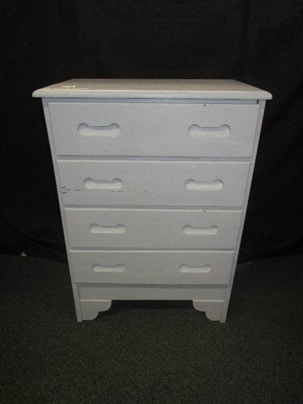 lot 151 image: 4 Drawer Dresser 26 X 16 X 37