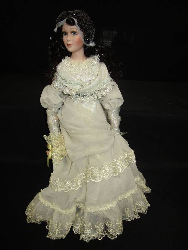 lot 163 image: Porcelain Doll 18 Tall