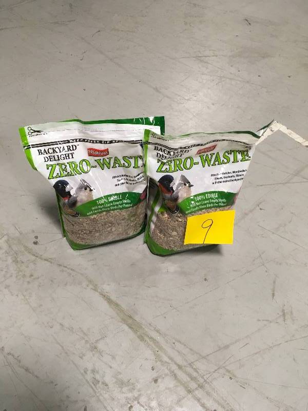 lot 9 image: Backyard Delight 5 lb. Zero Waste Bird Food