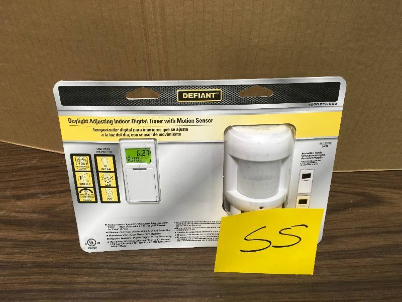 lot 55 image: Defiant 8 Amp 7-Day Indoor In-Wall SunSmart Digital Timer Switch with Motion Sensor, White