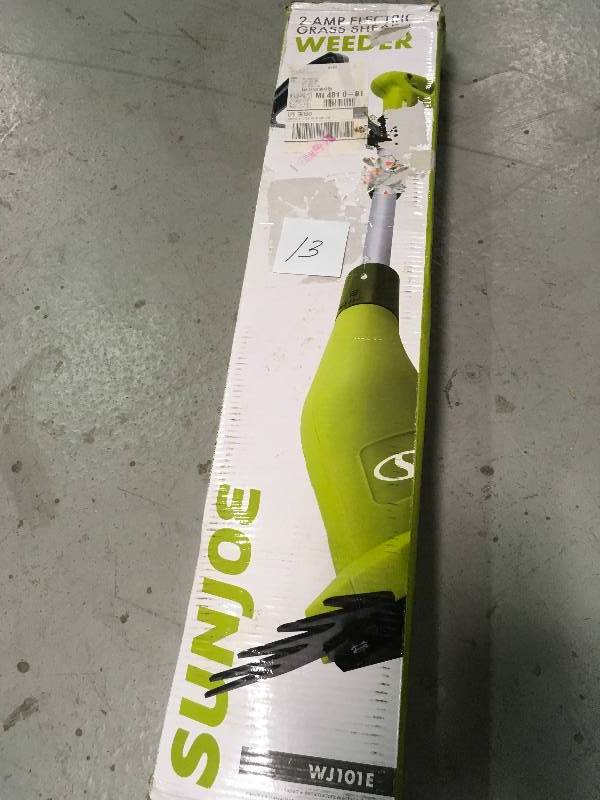lot 13 image: Sun Joe 2-Amp Electric 2-in-1 Telescoping Power Weeder  Grass Shear  in good working condition
