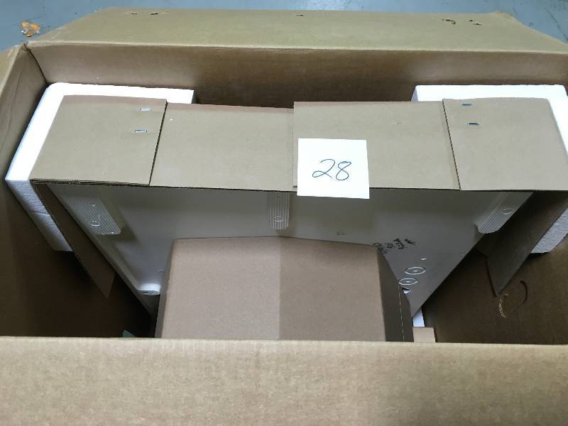 lot 28 image: Swanstone VT02231.010 VT1B2231 SSTONE VANITY TOP WHT