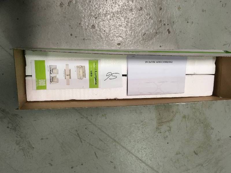 lot 56 image: Chrome LED Bath Vanity Light