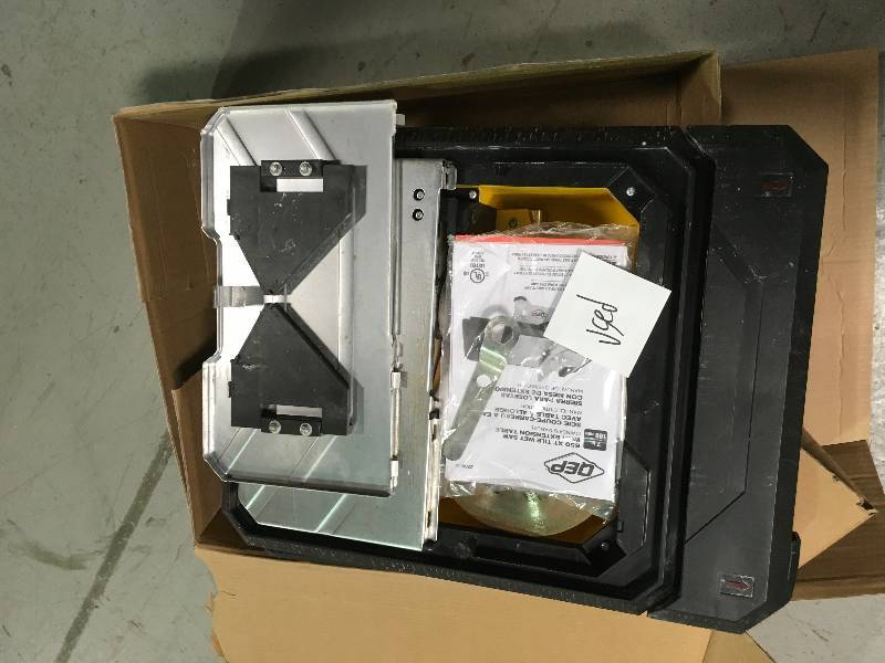 lot 61 image: QEP 34 HP Wet Tile Saw with 7 in. Diamond Blade  Used in good working condition  Used in good working condition