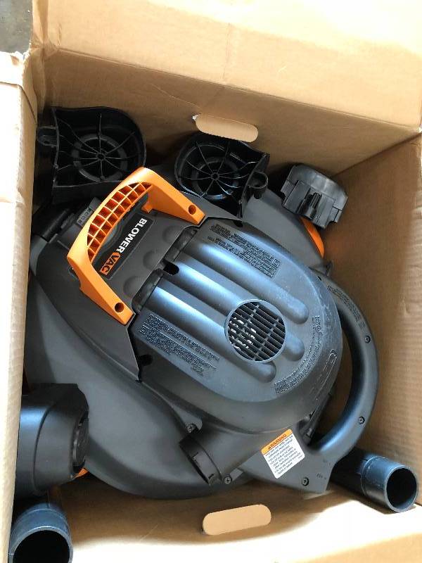 lot 113 image: RIDGID 12 Gal. 5.0-Peak HP Wet Dry Vac with Detachable Blower Cleaning Tool Accessory WD1280 in working conditions
