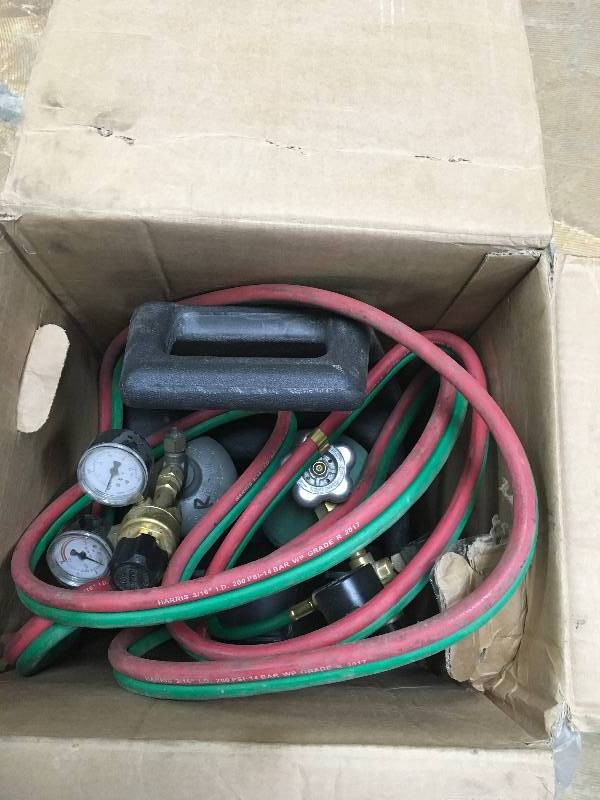 lot 3 image: Port-A-Torch Kit with Oxygen and Acetylene Tanks and 316 in. x 12 ft. Hose, for Cutting Welding and Brazing USED