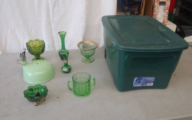 Green Glass Ware & Mixer Attachment (Includes Tote With Lid)