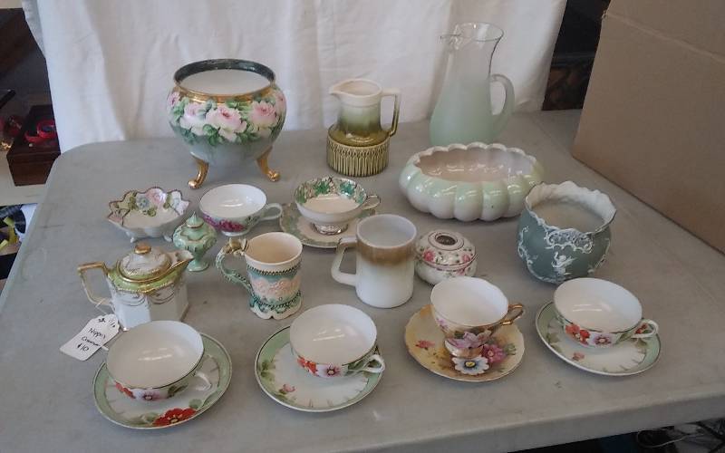 Lot Of Vintage Glass Ware
