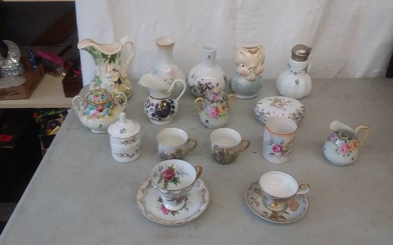 Lot Assorted Floral Dish Wares