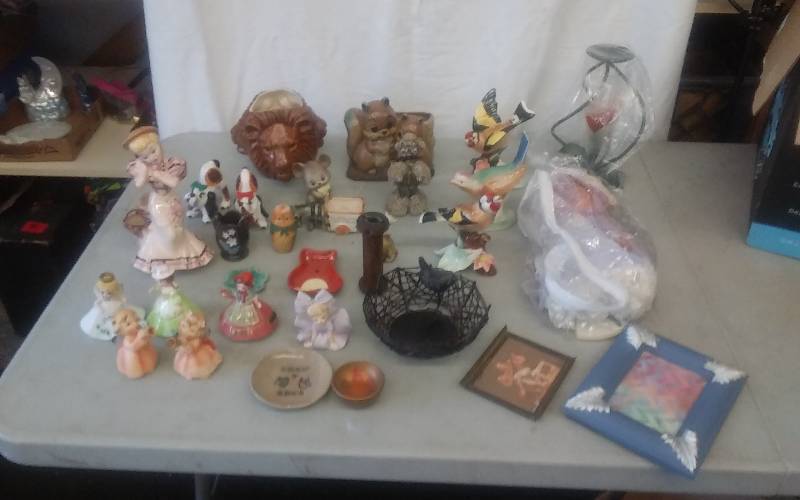 Lot Figurines (2-Lefton Angels), Napco Birds, Misc