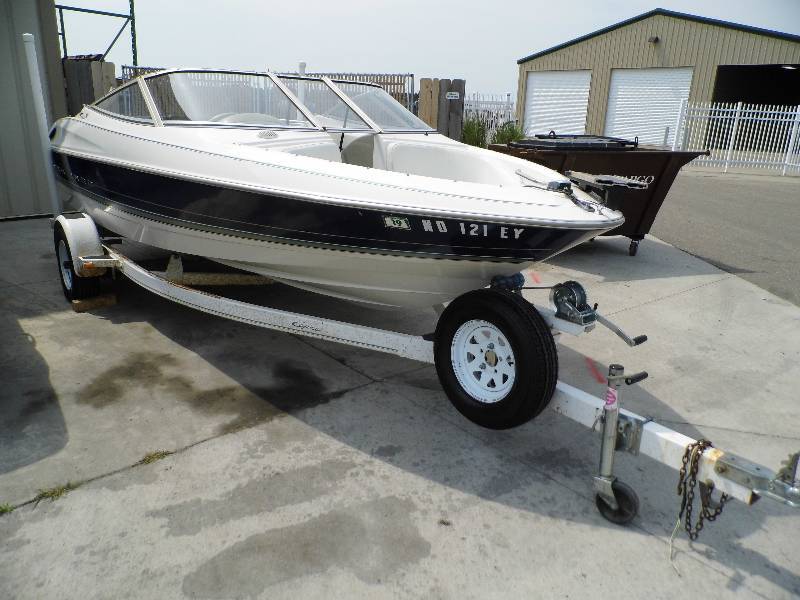 Bayliner Boat w Trailer