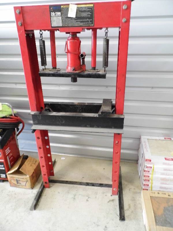 Nexco 20 Ton Press