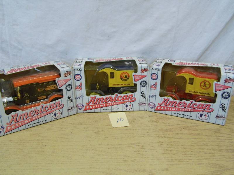 lot 10 image: Die Cast Banks
