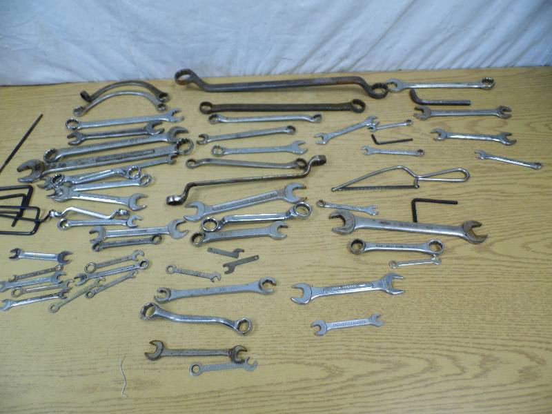 lot 13 image: Wrenches