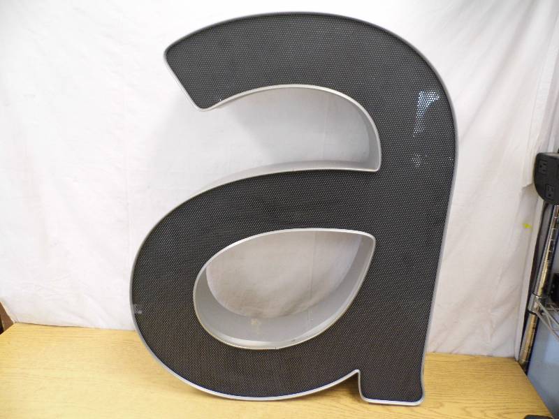 lot 17 image: att Letters
