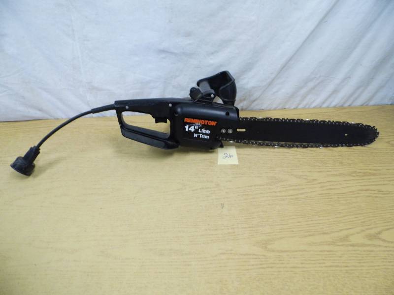 lot 26 image: Remington 14 Electric Chain Saw