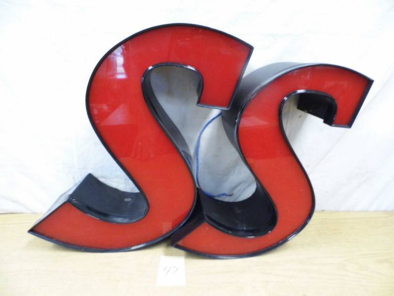 lot 42 image: Letter s