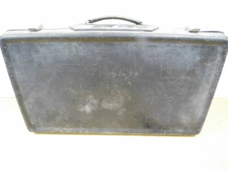 lot 57 image: Case