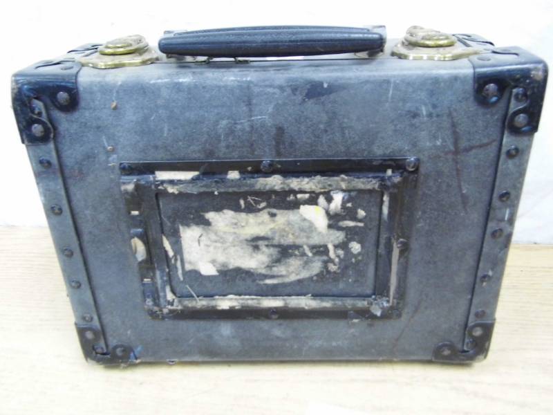lot 62 image: Case