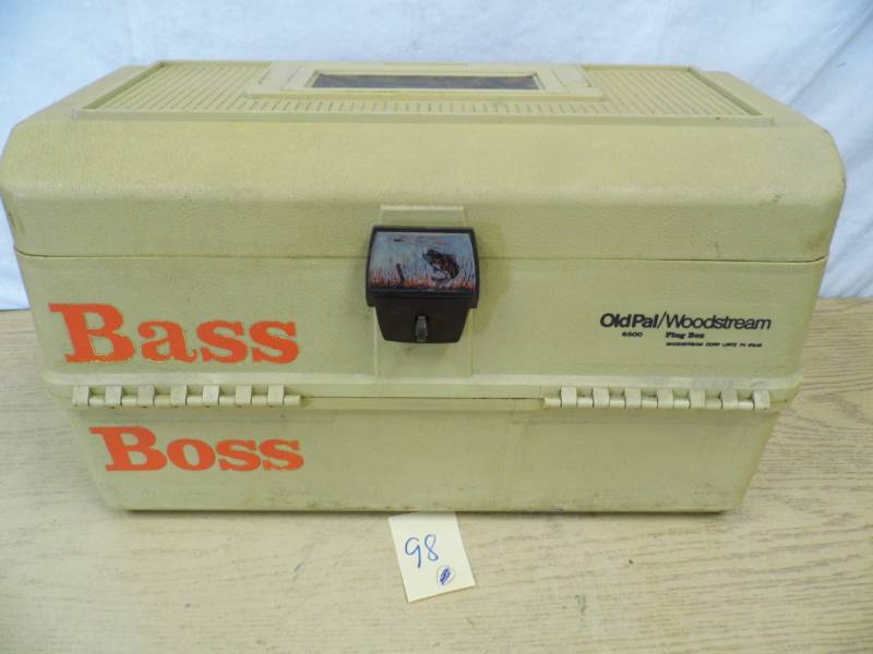 lot 98 image: Tacklebox w Tackle