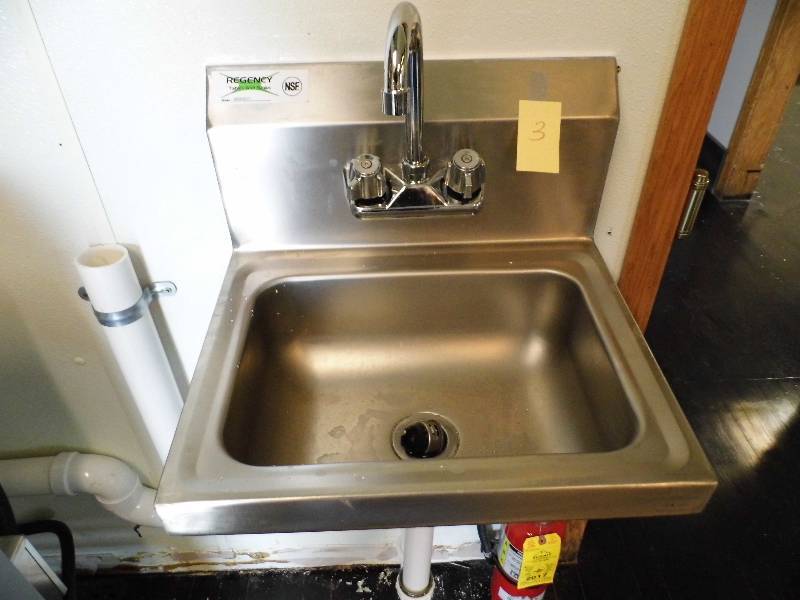 lot 3 image: New Stainless Steel Sink