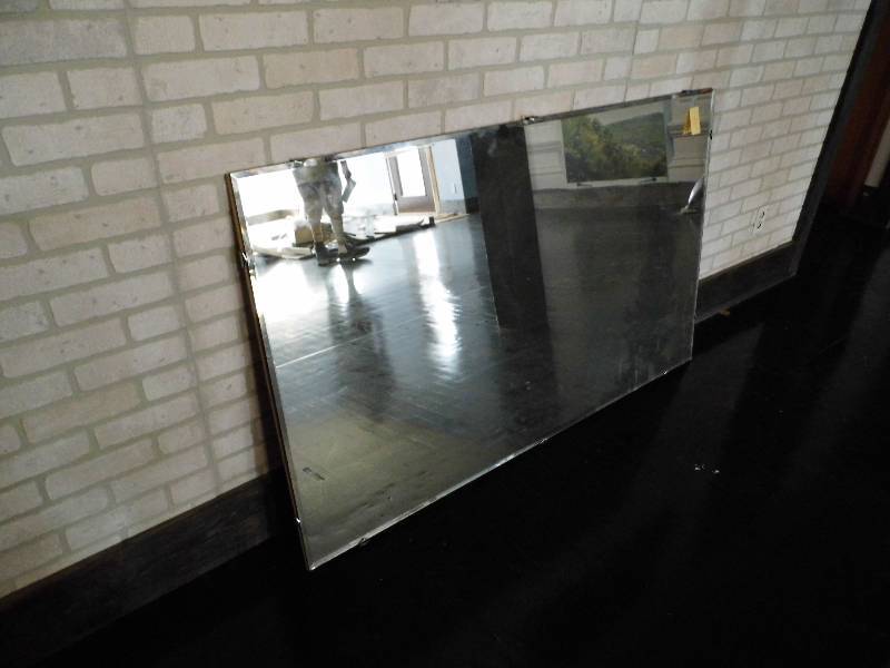 lot 13 image: Beveled Glass Mirror
