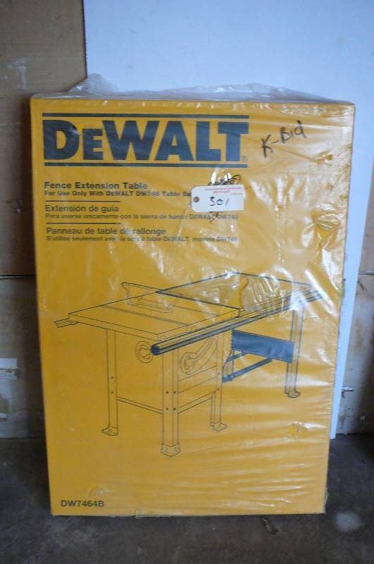 lot 301 image: Dewalt Fence Extension Table