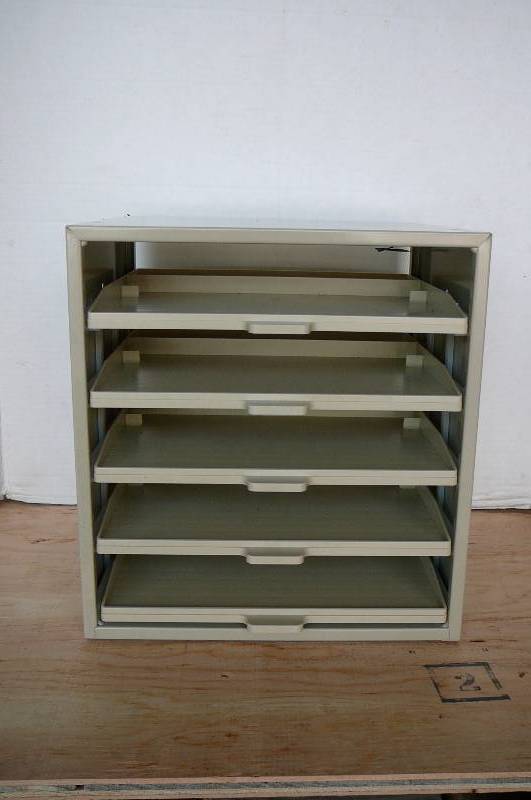 lot 343 image: Display Cabinet