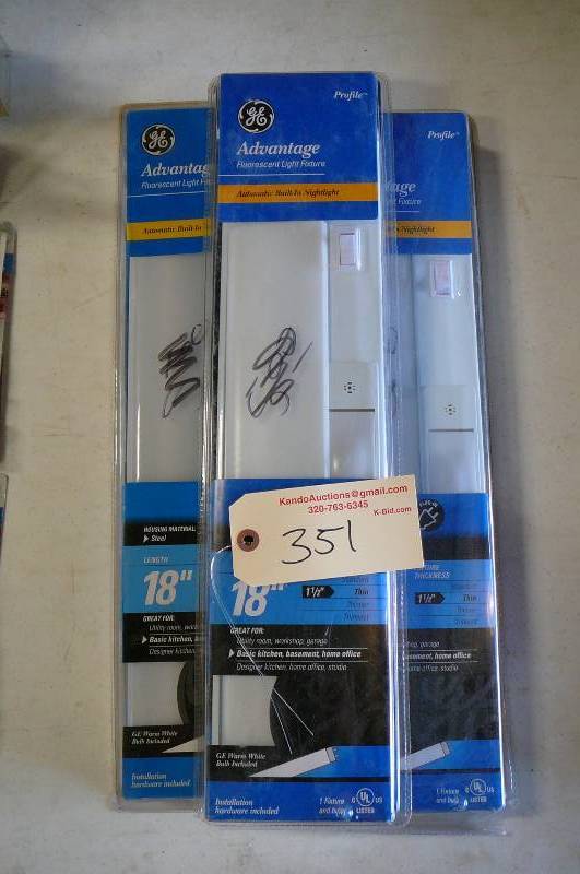 lot 351 image: GE Fluorescent Light Fixtures
