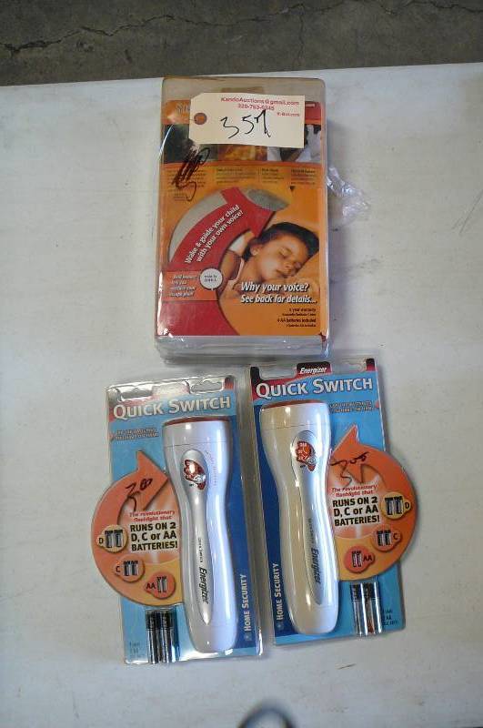 lot 357 image: Signal One Vocal Smoke Alarm & Flashlights