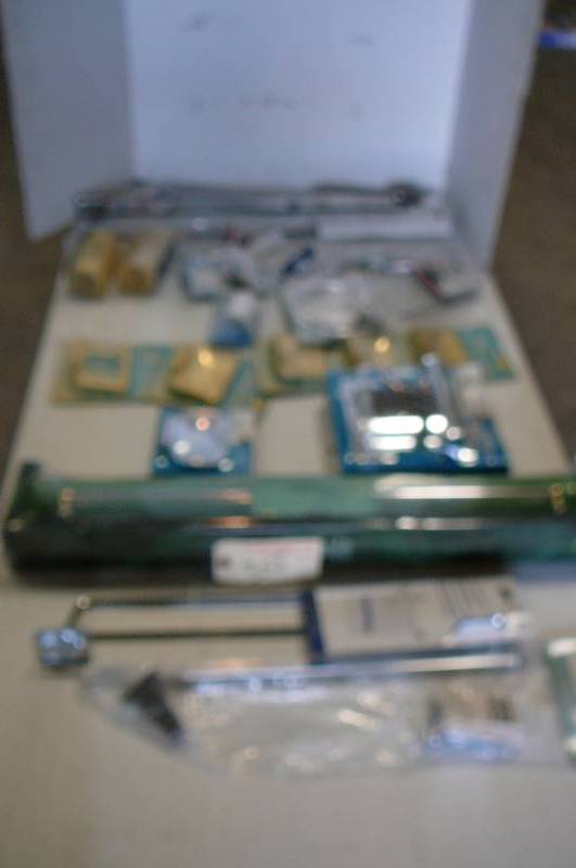 lot 358 image: Bathroom Hardware