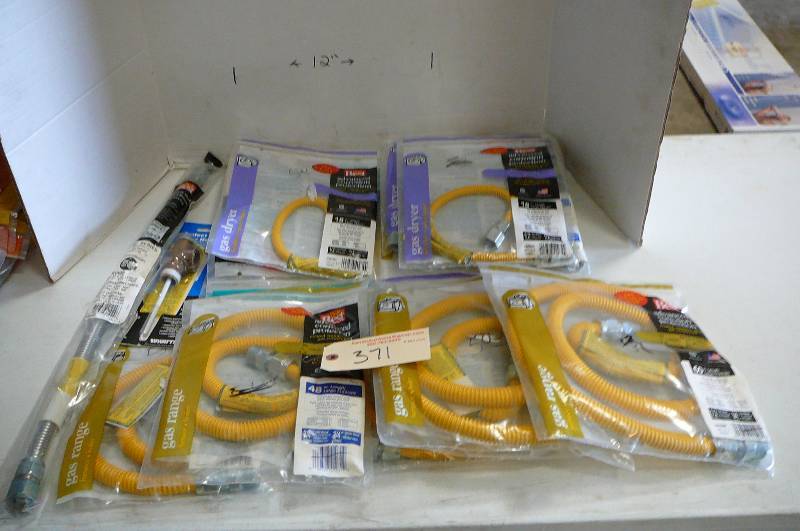lot 371 image: Gas Range Furnace Boiler Hoses