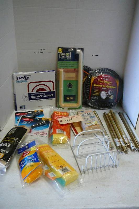 lot 415 image: Lot of Misc House Cleaning Supplies