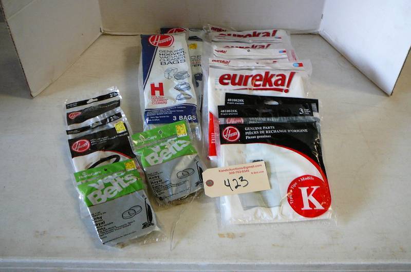 lot 423 image: Misc Vacuum Bags