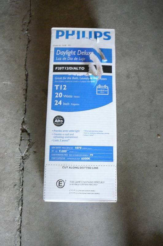 lot 437 image: Philips Fluorescent Lights
