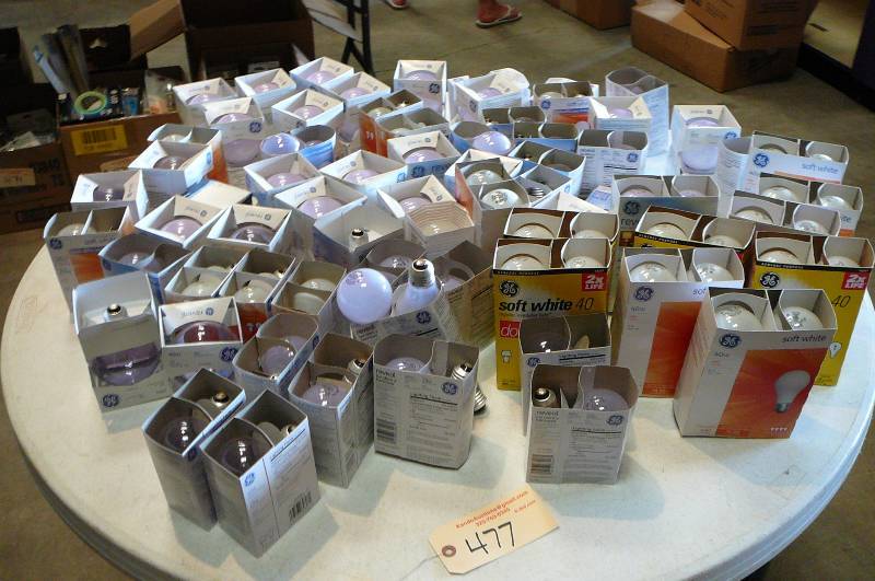 lot 477 image: Large Lot of Misc Lights