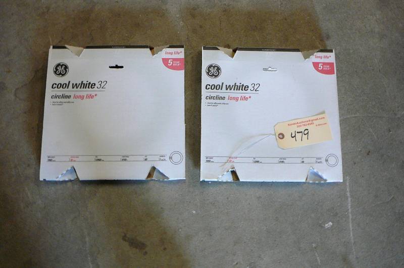 lot 479 image: Cool White 32 Circline Long Life Lights