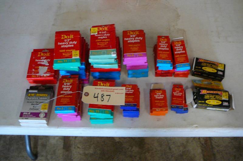 lot 487 image: Large Lot of Different Size Staples