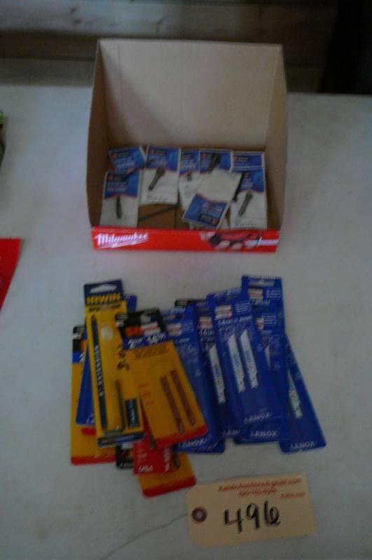 lot 496 image: Misc Router Bits, Jig Saw Blades