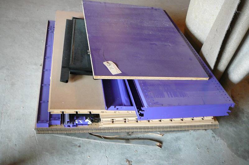 lot 511 image: Metal Gondola Racking Purple