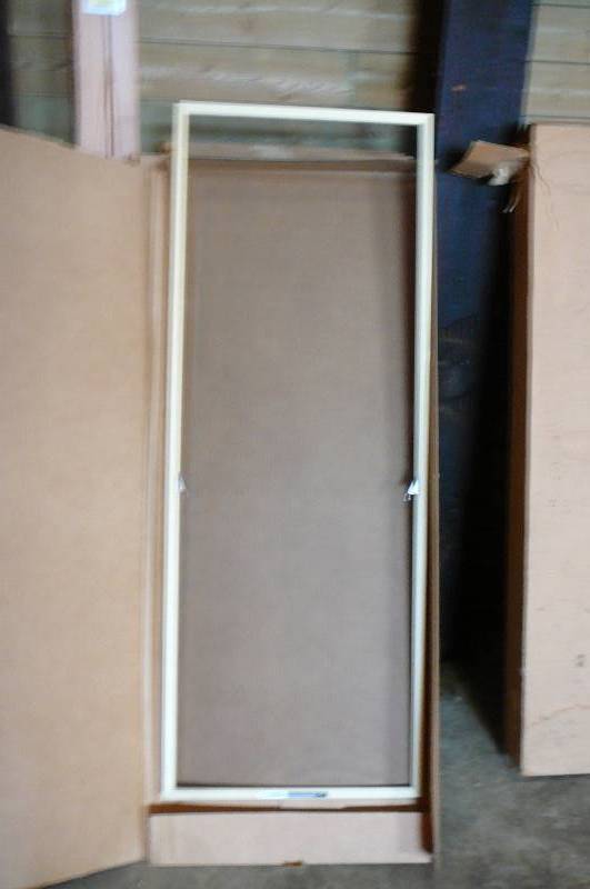 lot 521 image: Lot of Screens Wood Truscene