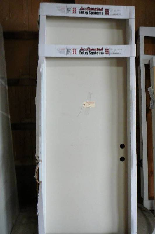 lot 17 image: Bayer Built Exterior Door with Jamb