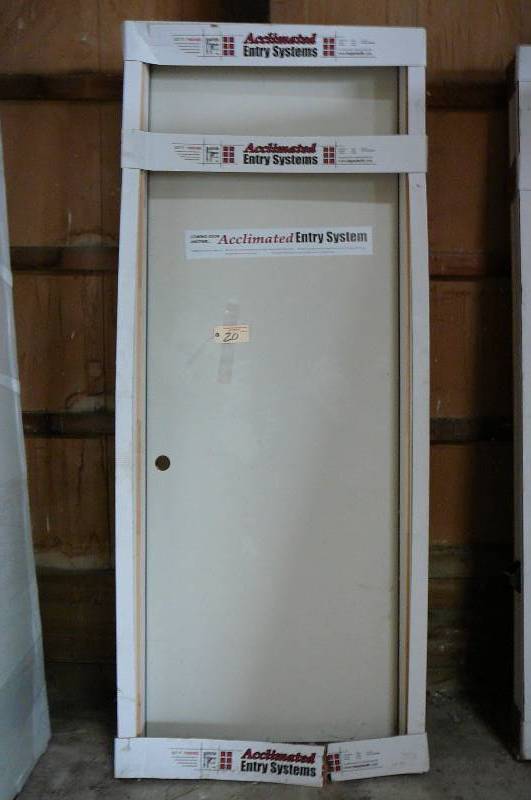 lot 20 image: Bayer Built Exterior Door with Jamb